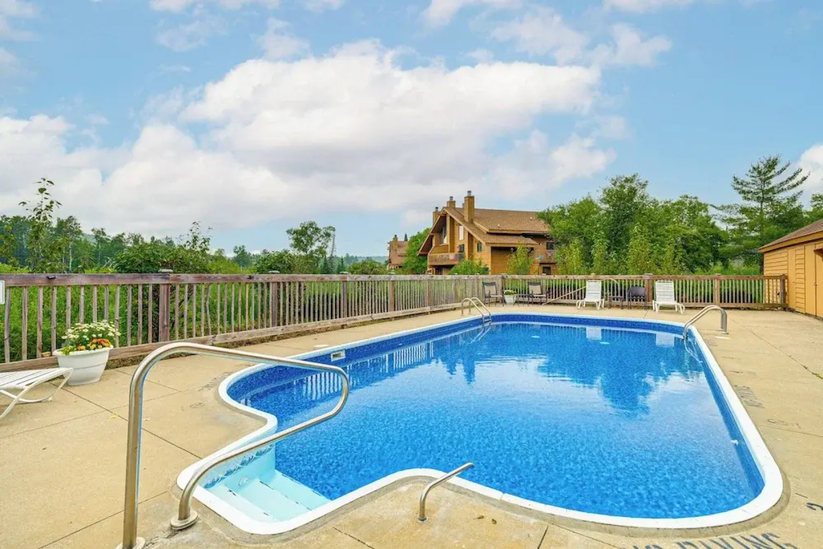 Golf, Swim & Ski: Schuss Mtn Family Getaway!