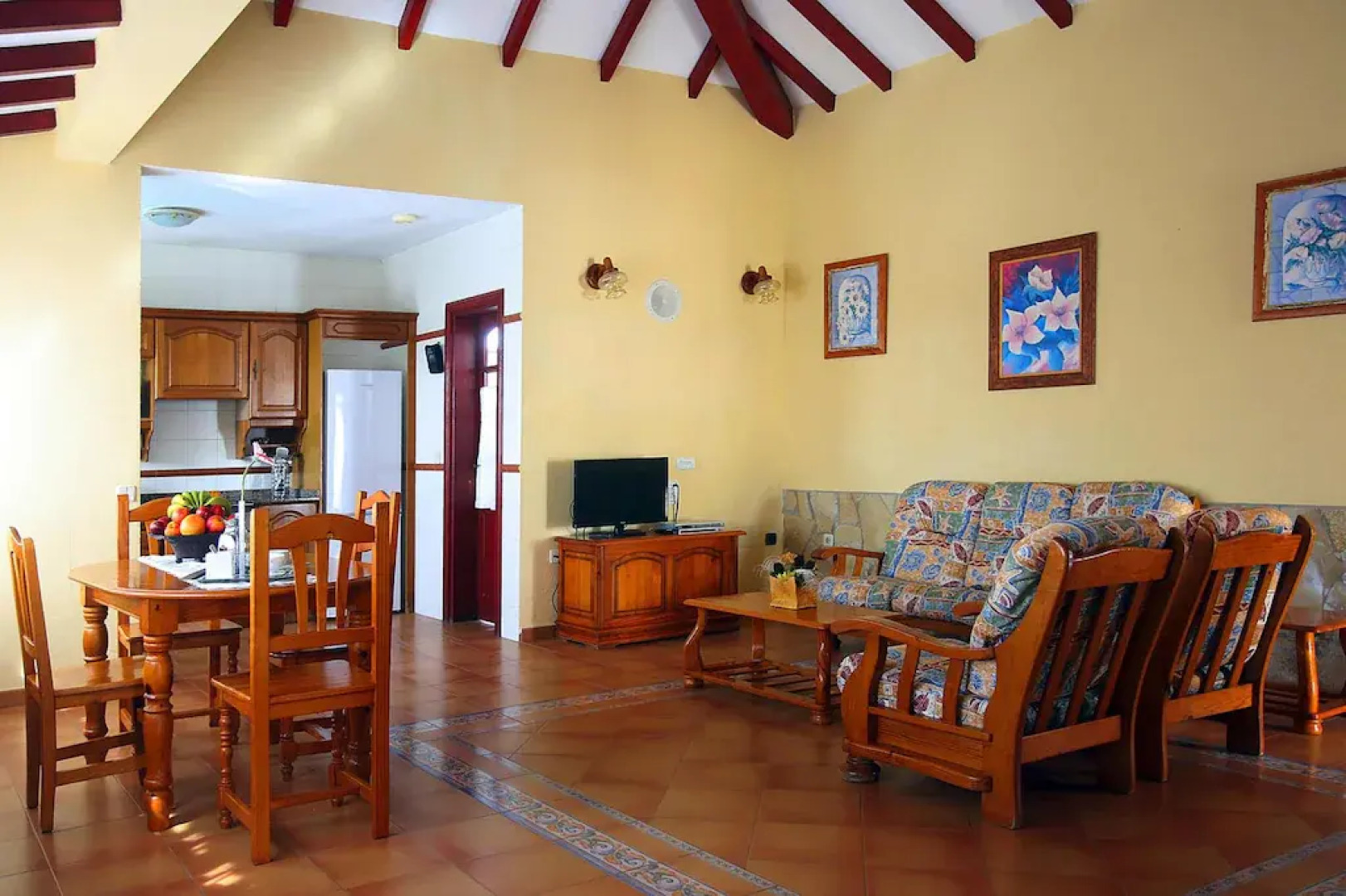 Holiday home in Caleta de Fuste with hot tub