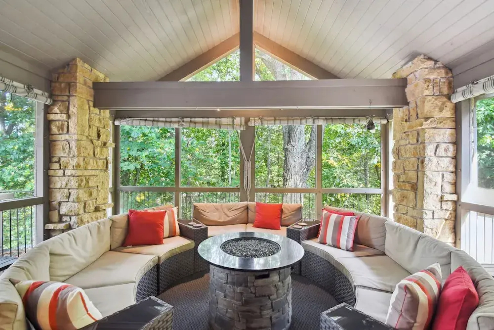 Galena Getaway w/ Hot Tub, Home Theater & More!