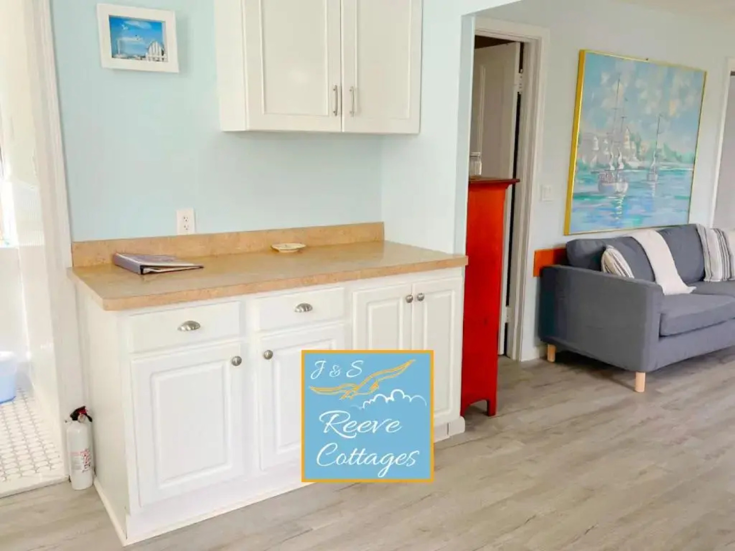 Premier Waterfront Cottage 2