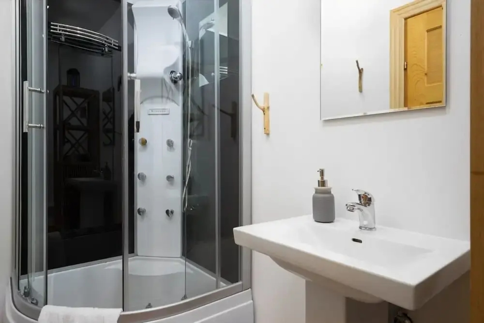 Linden Tree Retreat & Ranch