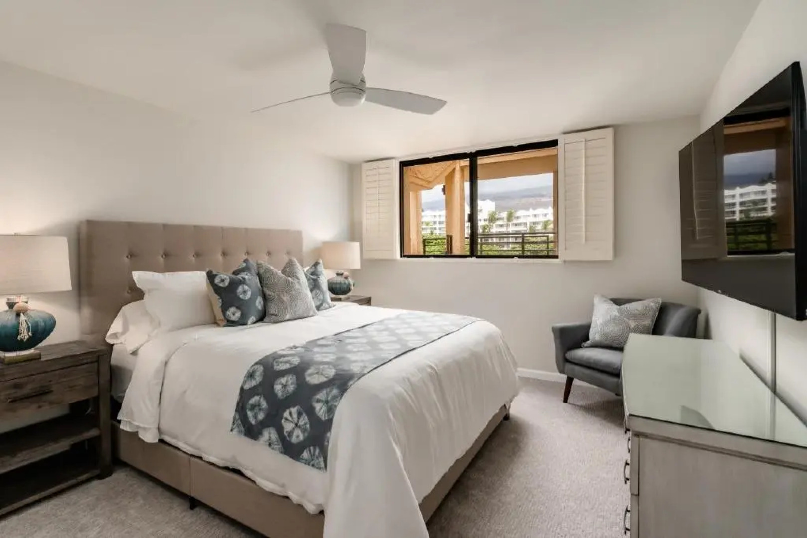 Polo Beach 703 - Romvari Realty