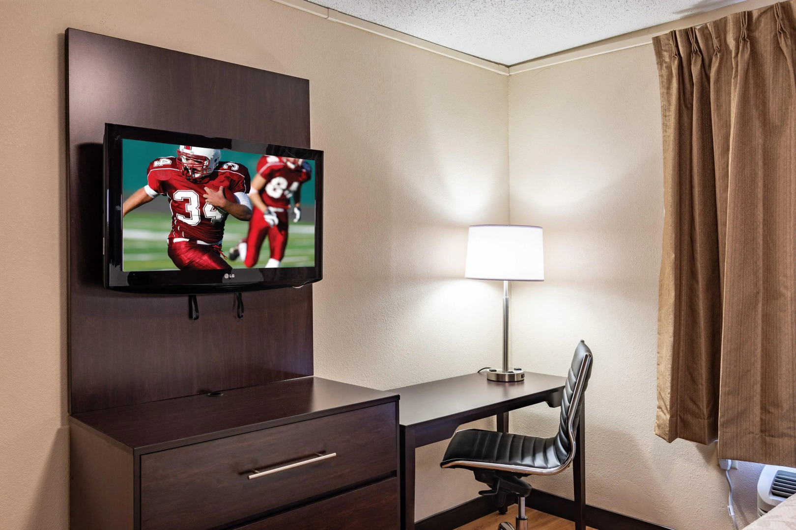 Red Roof Inn PLUS+ & Suites Atlanta Airport South