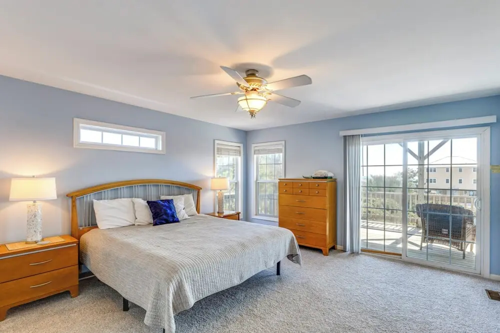 Steps to Beach: Emerald Isle Home w/ Deck!