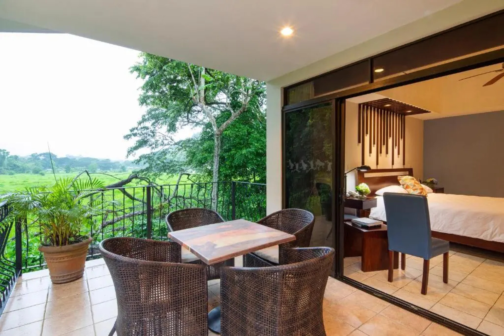 Pumilio Mountain & Ocean Hotel