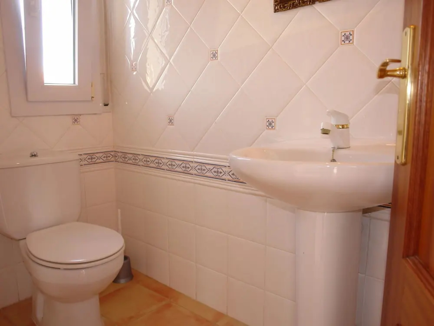 Spacious Villa in Vilacolum With Swimming Pool