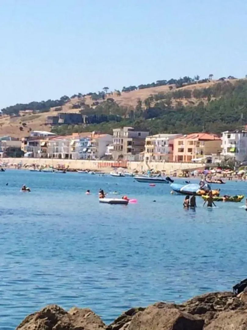 Apartment with 2 bedrooms in Torre Melissa with wonderful sea view furnished balcony and WiFi 300 m from the beach