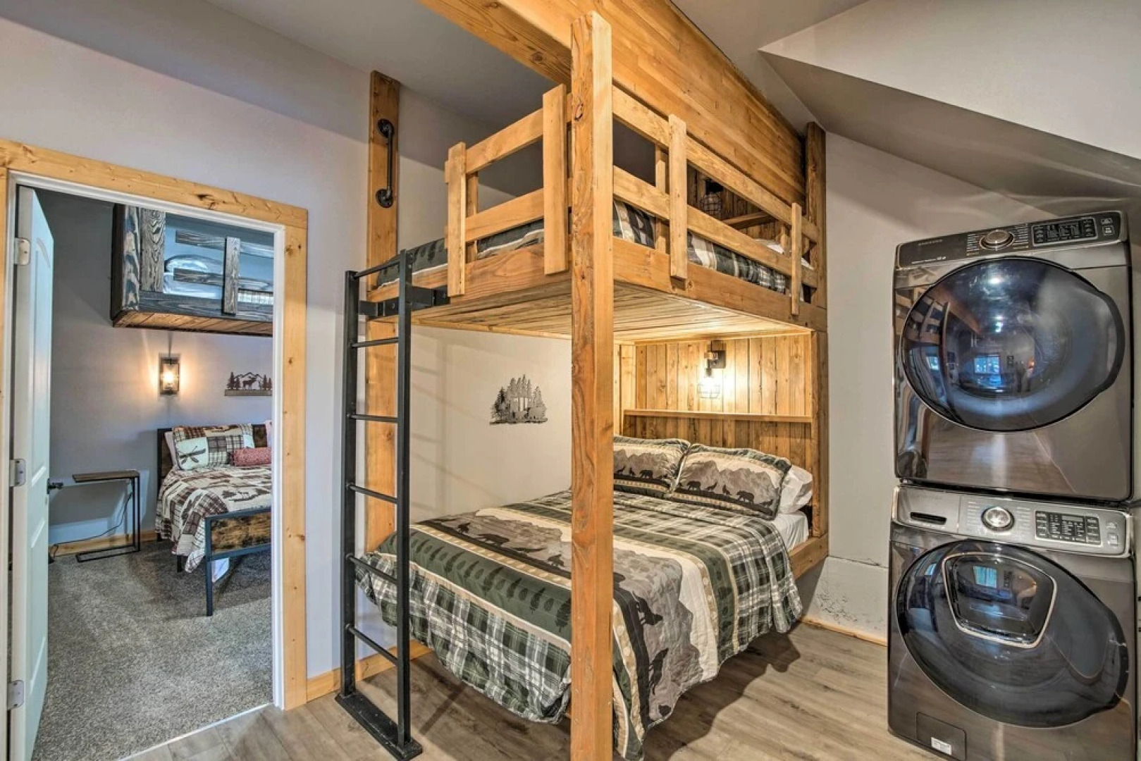 Modern Cabin - 2 Mi to Speelyi Beach!