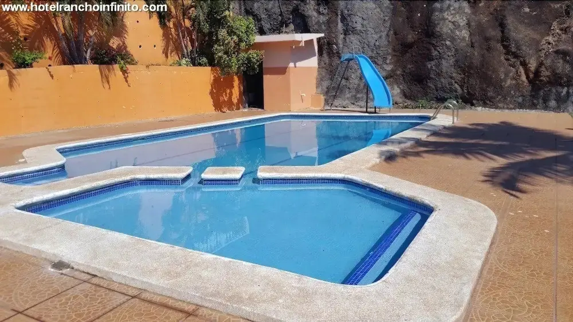 Hotel Rancho Infinito