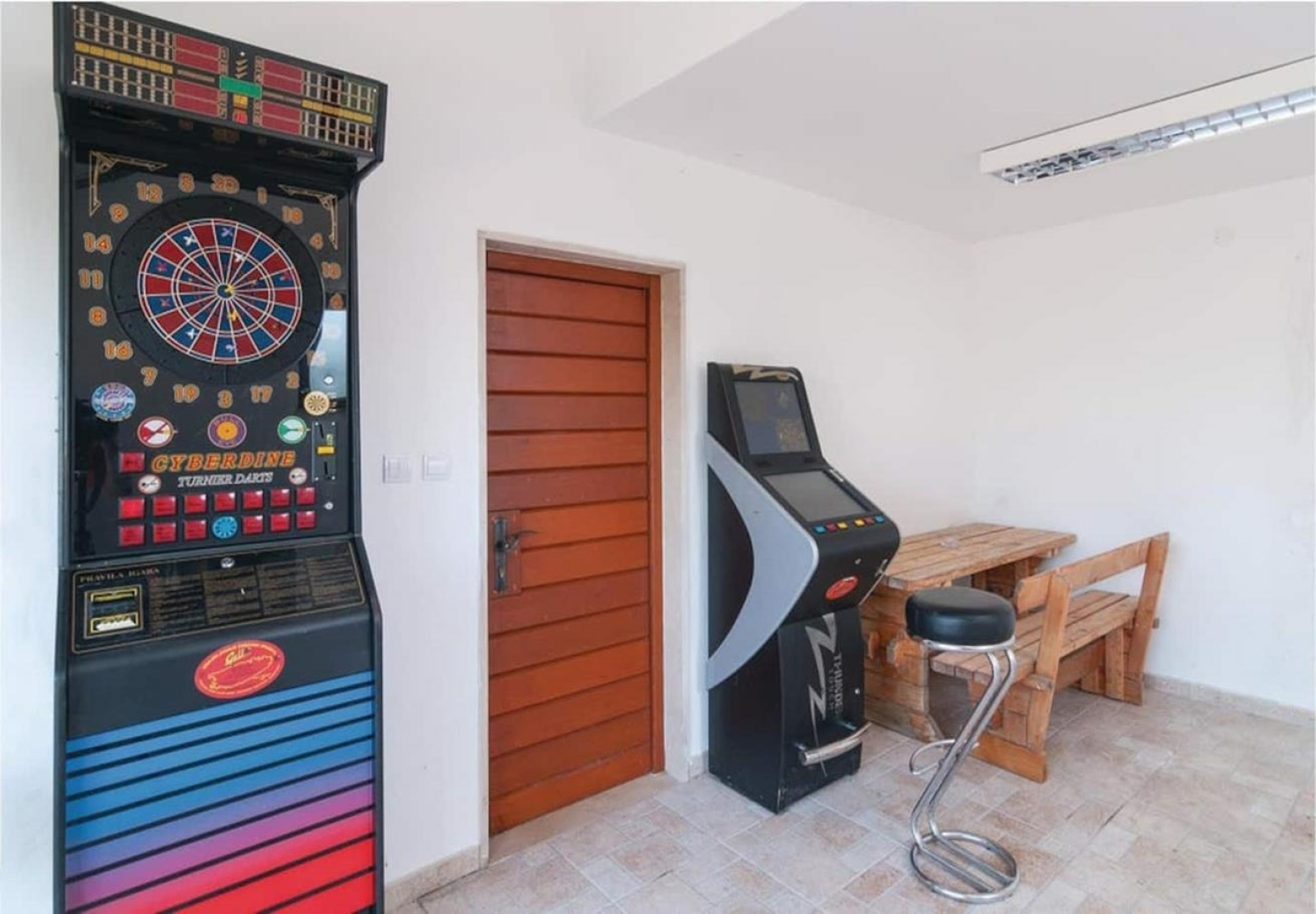 Holiday house Niksi - with pool: Skrip, Island Brac