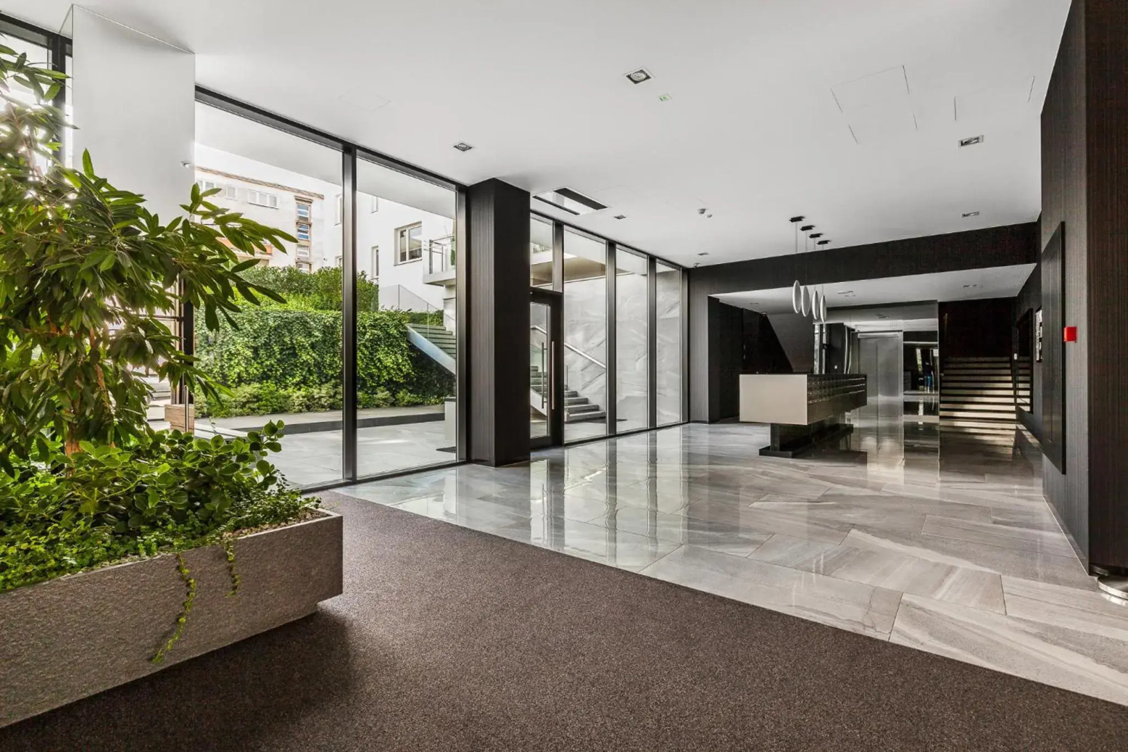 Apartamenty Black&White - Silver House