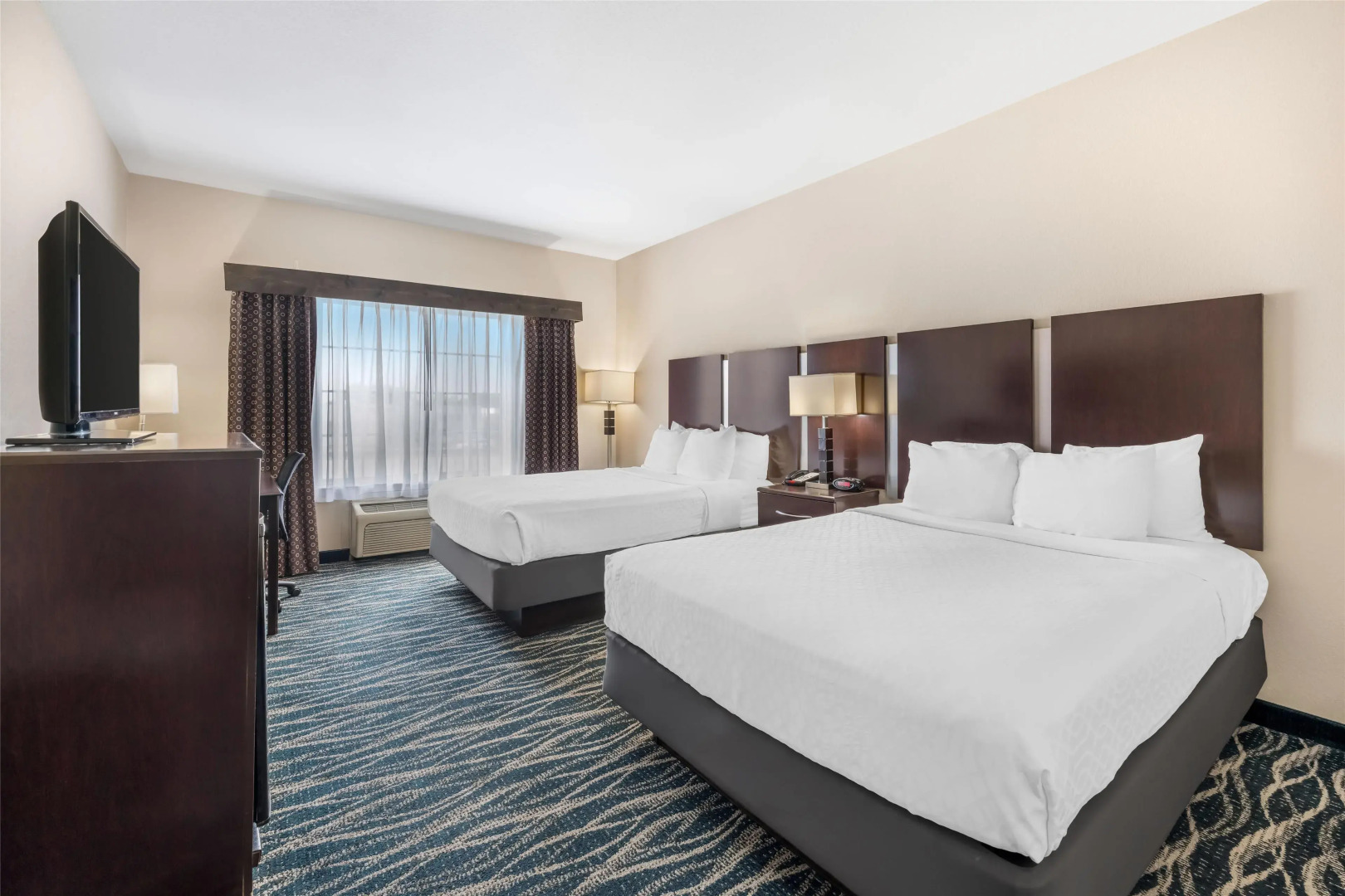 Best Western Plus Eastgate Inn & Suites