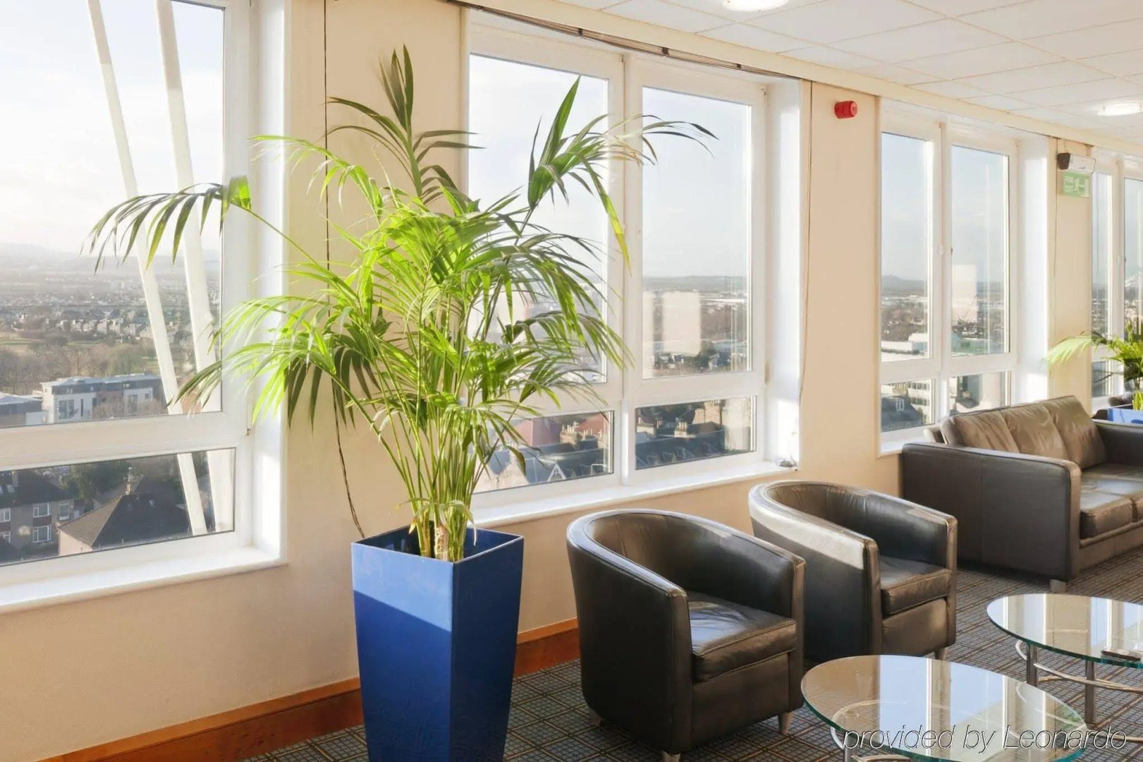 Holiday Inn Edinburgh by IHG