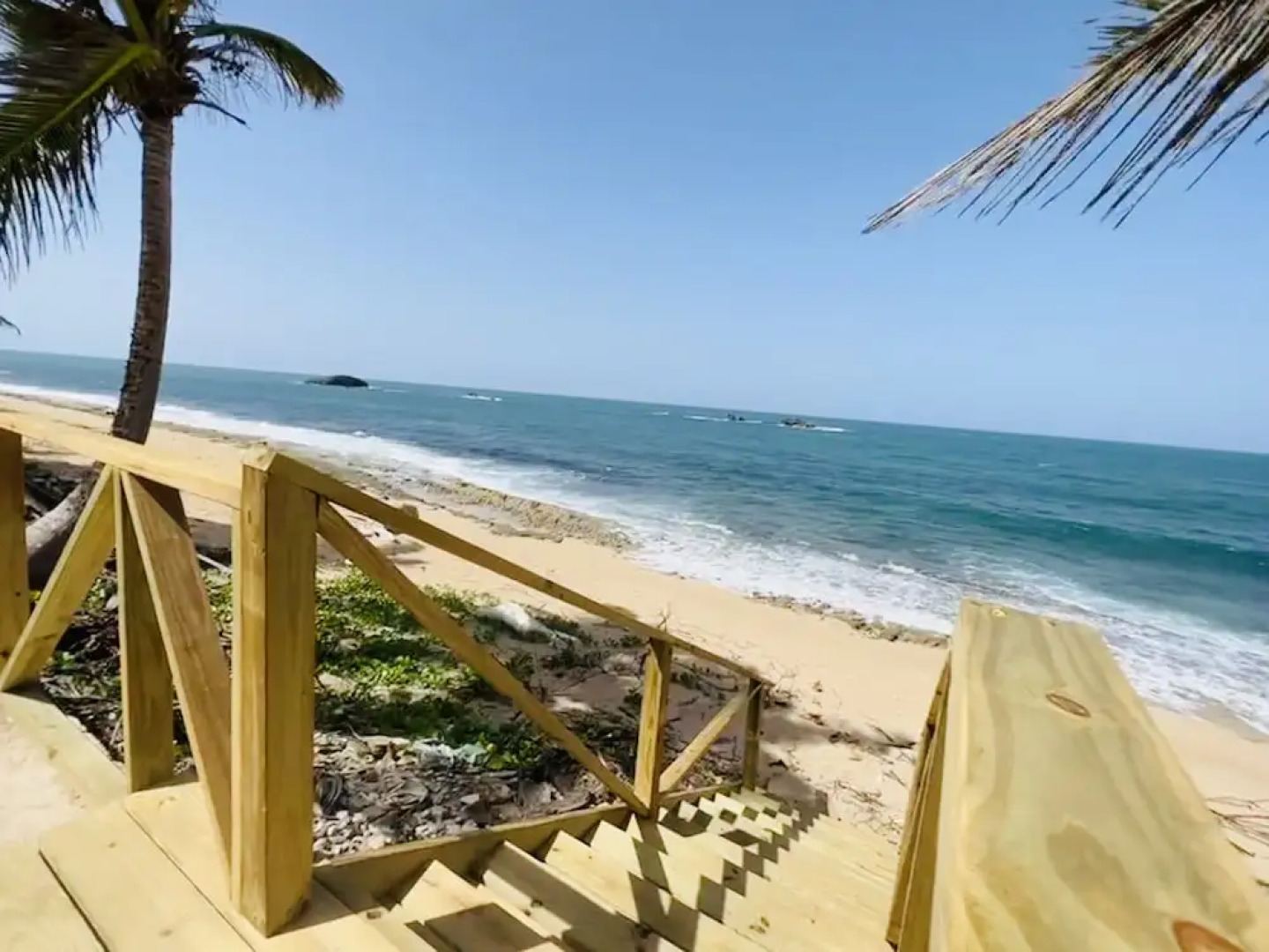 Casita del Mar Romantic Beach Retreat