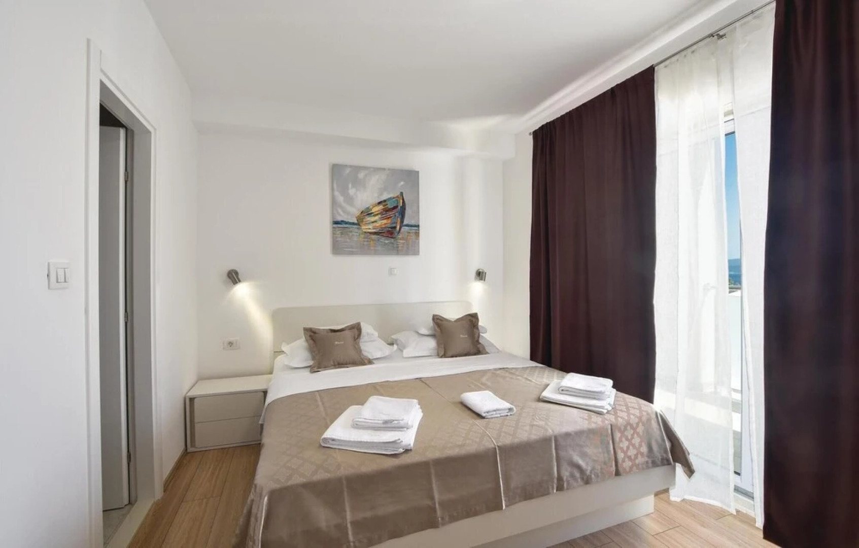 Nice Home in Duce With Wifi and 10 Bedrooms