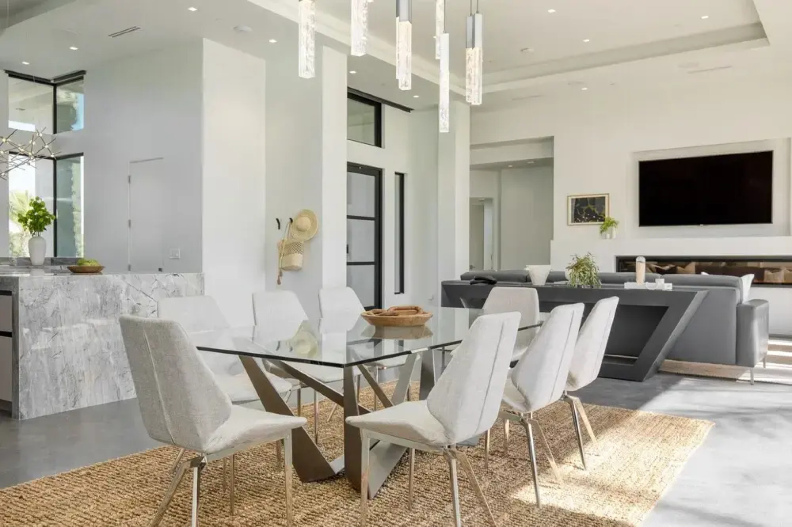 Oasis Del Sol by AvantStay Pool, Hot Tub, Views, Outdoor Dining, Open Spaced Living Area