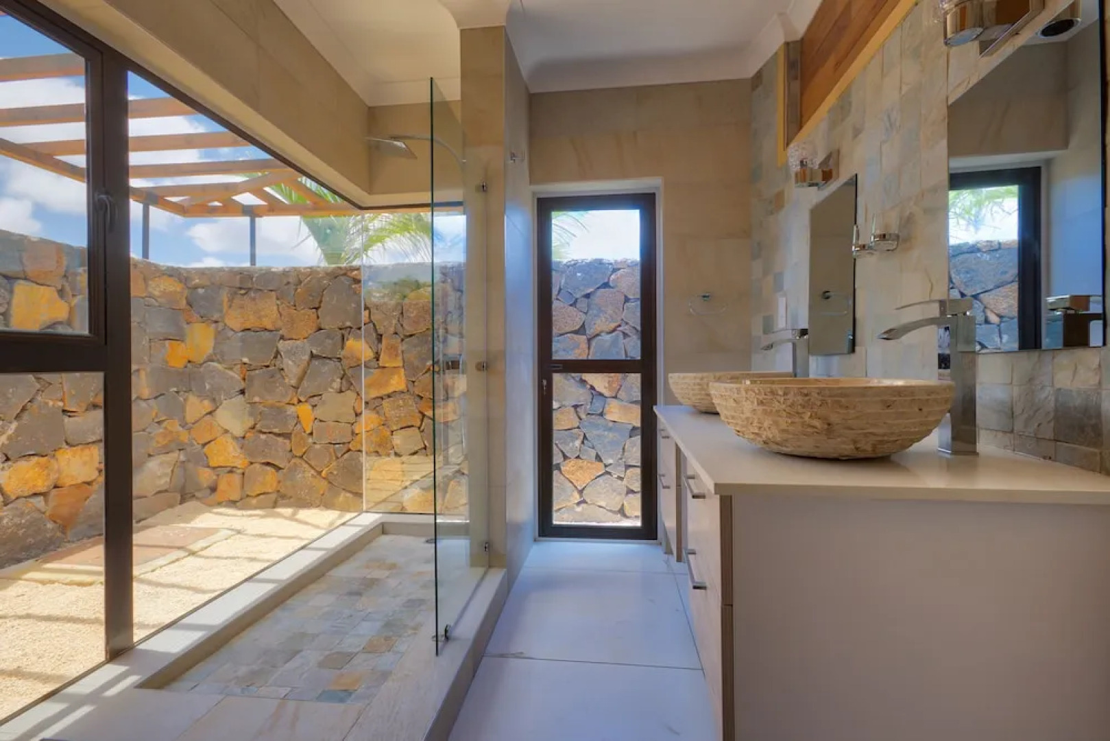 Villa de Haut Standing Diroma