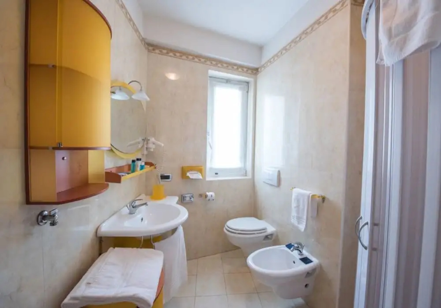 White Palace Hotel & Residence