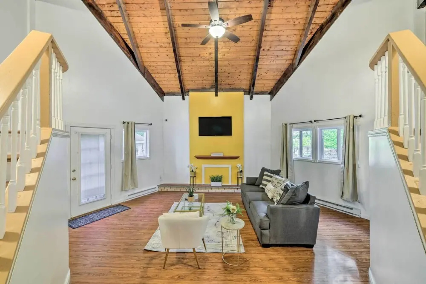 ~ 14 Mi to Skiing: Tobyhanna Gem w/ Fire Pit!