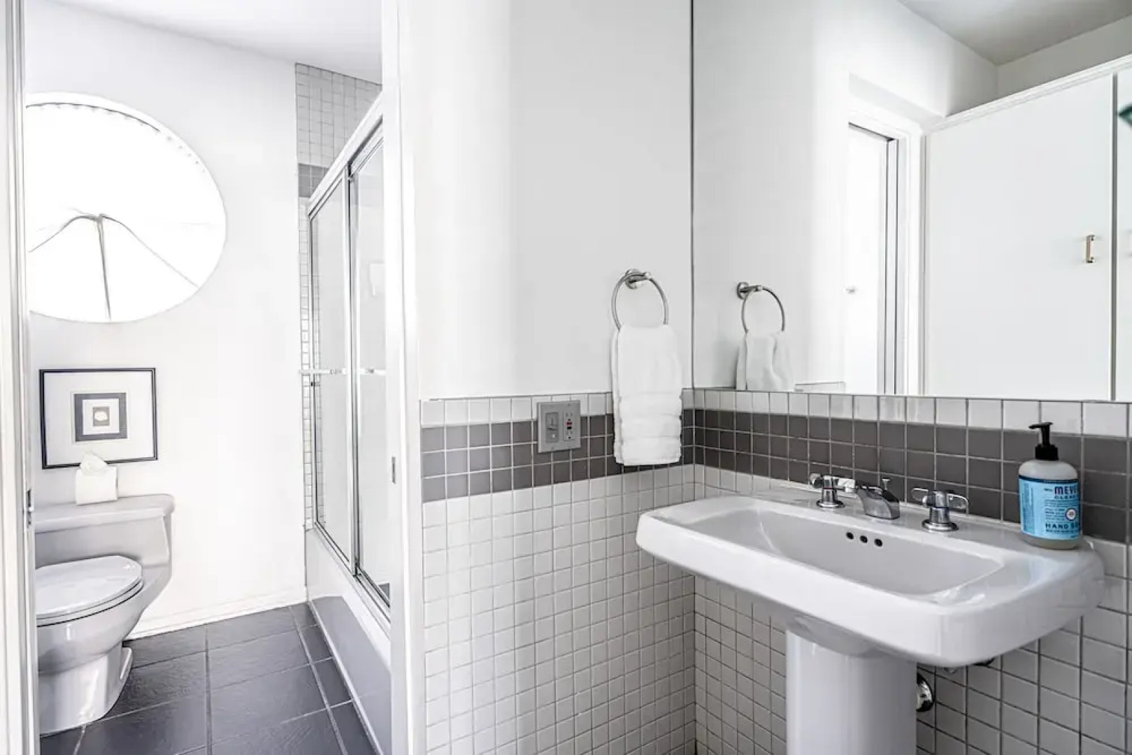 5br Home w/ Pool and a View!