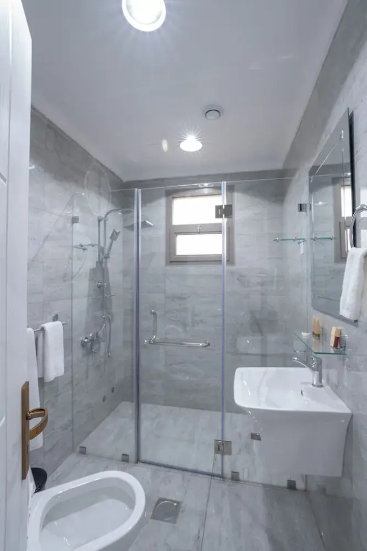 Plaza Athenee Hotel Kuwait