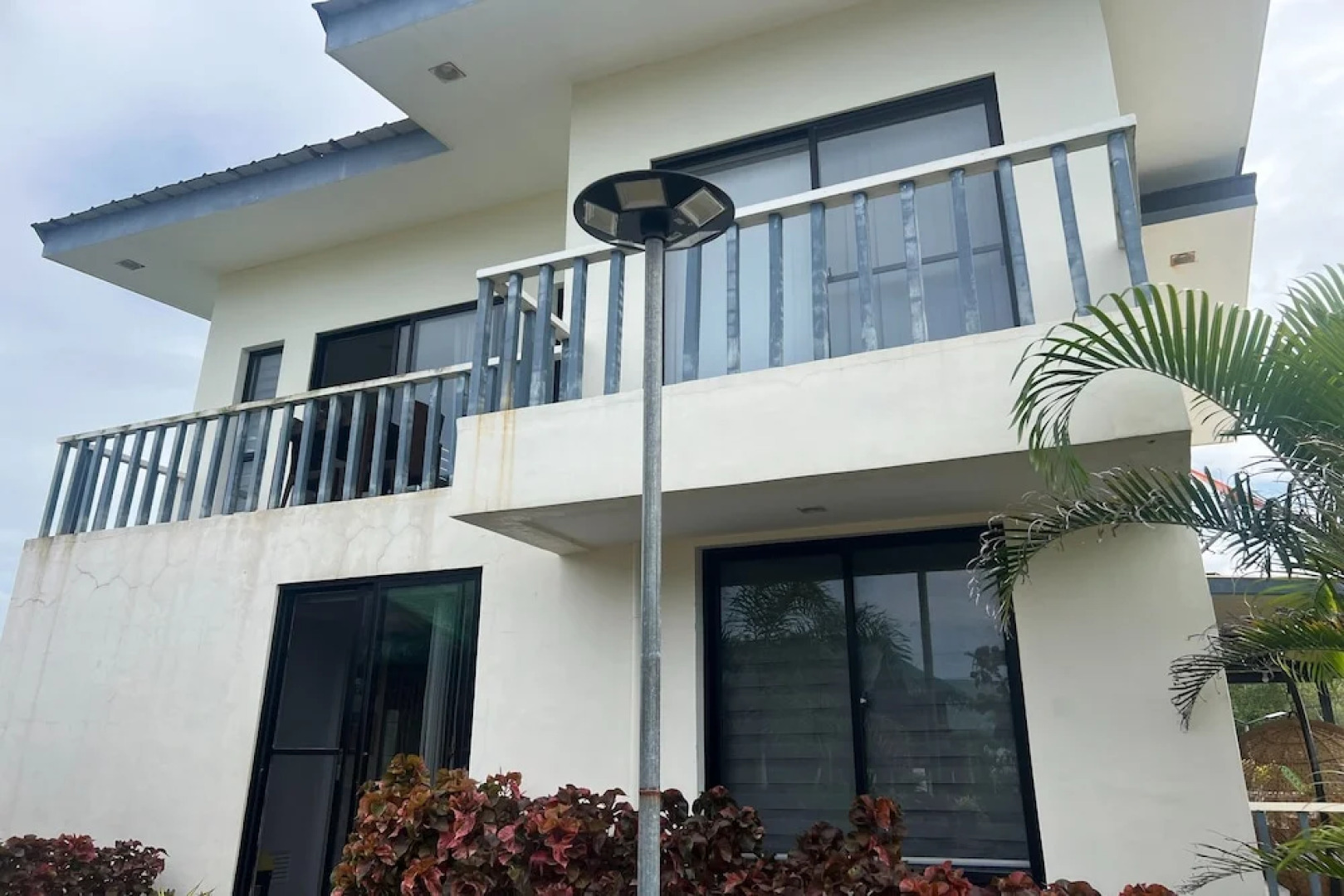 Lover'S Point Beach Front Resort