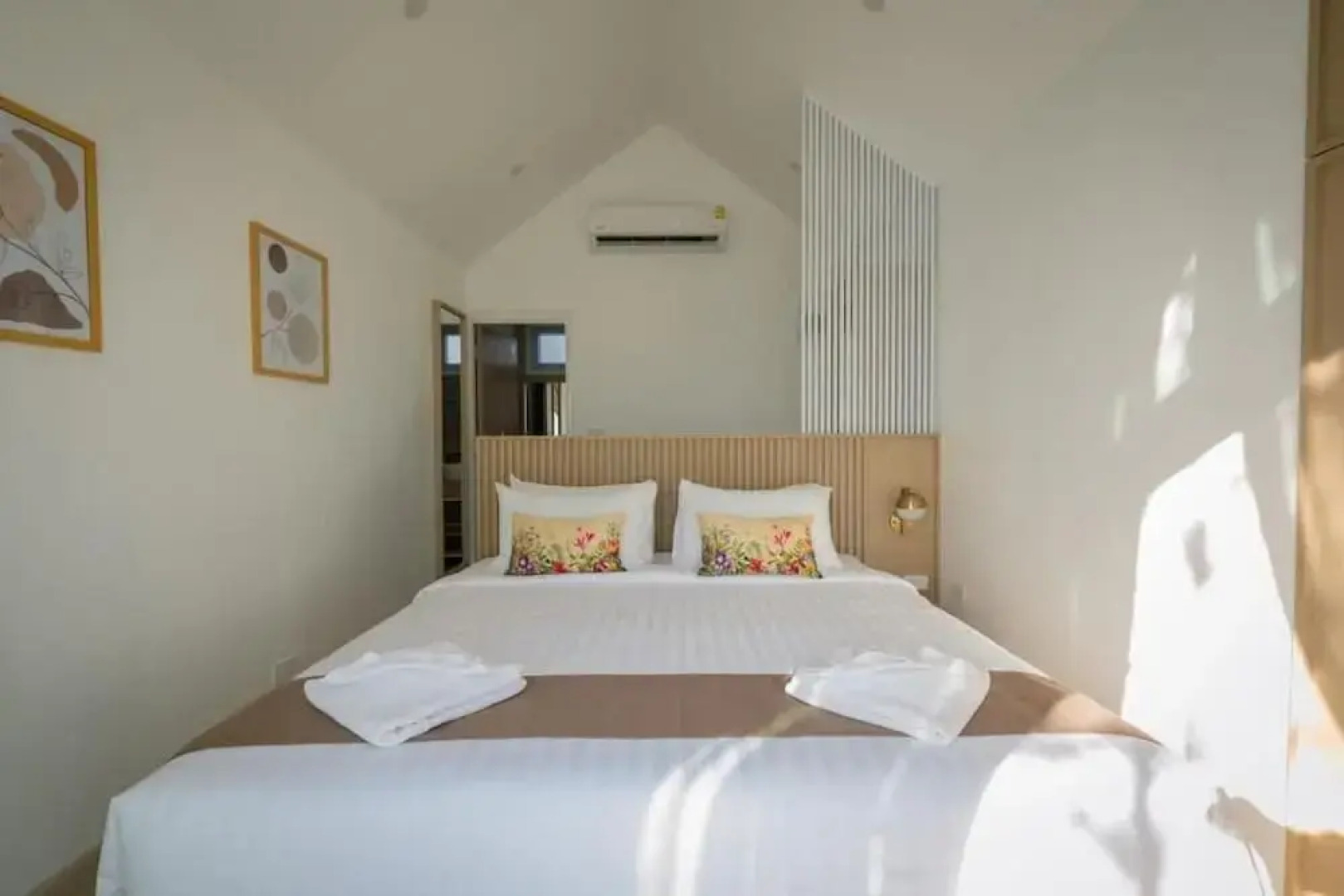 Saksiam Lakeside Resort