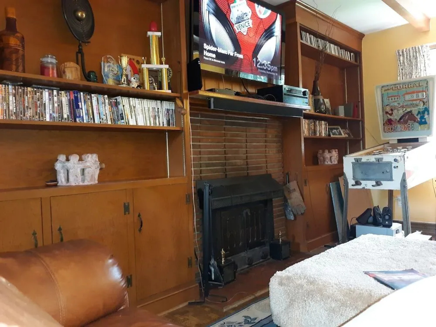 A house full of steel balls and games