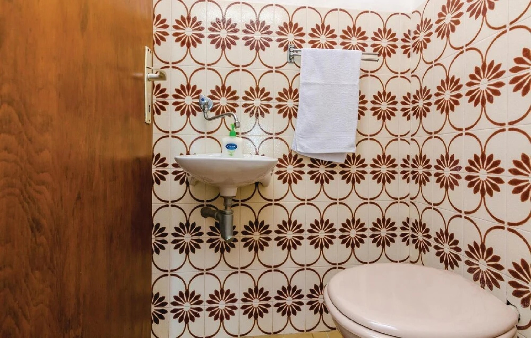 Awesome Home in Brsecine With Wifi and 3 Bedrooms