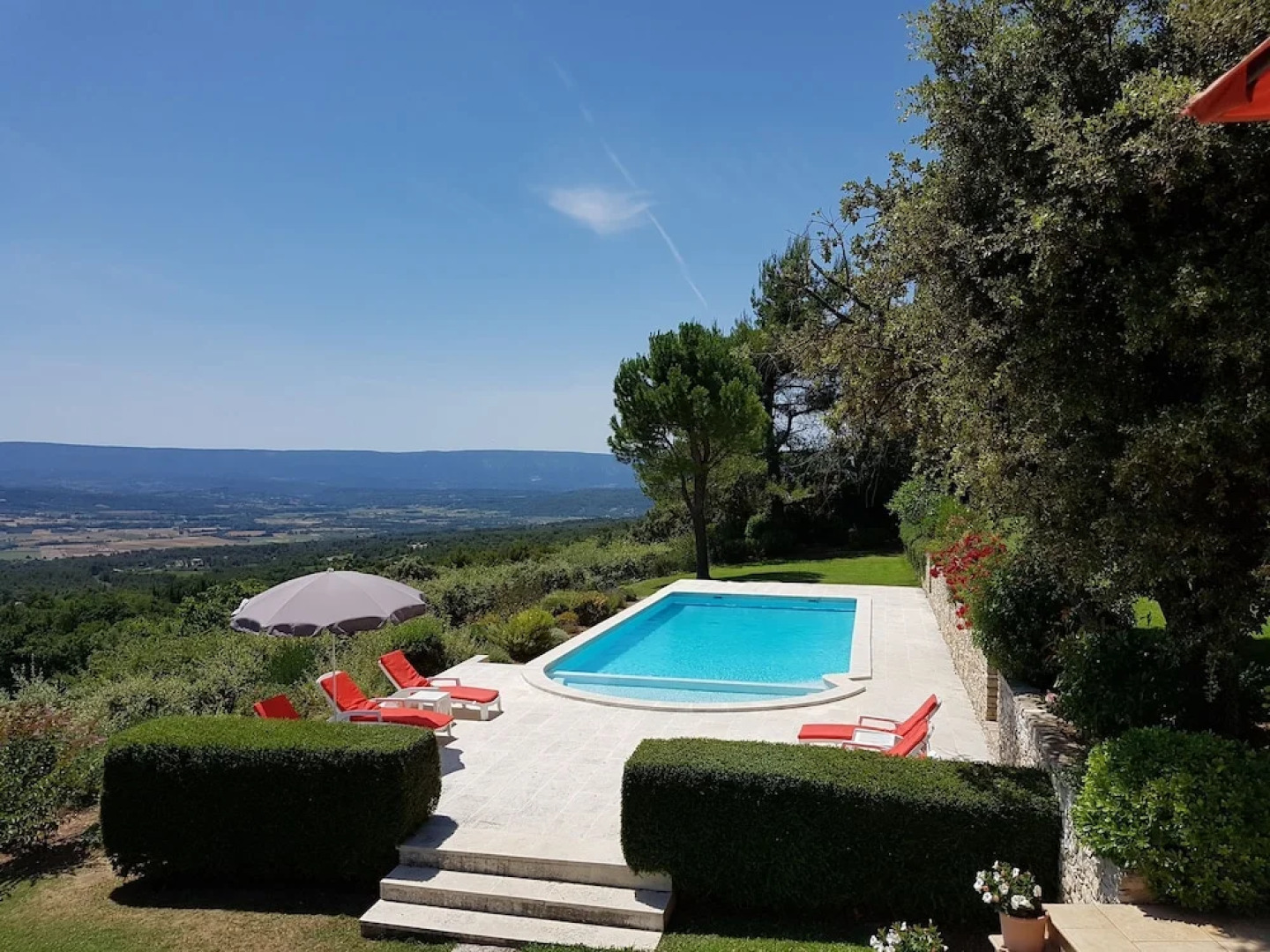 Captivating Home in Murs France With Private Swimming Pool