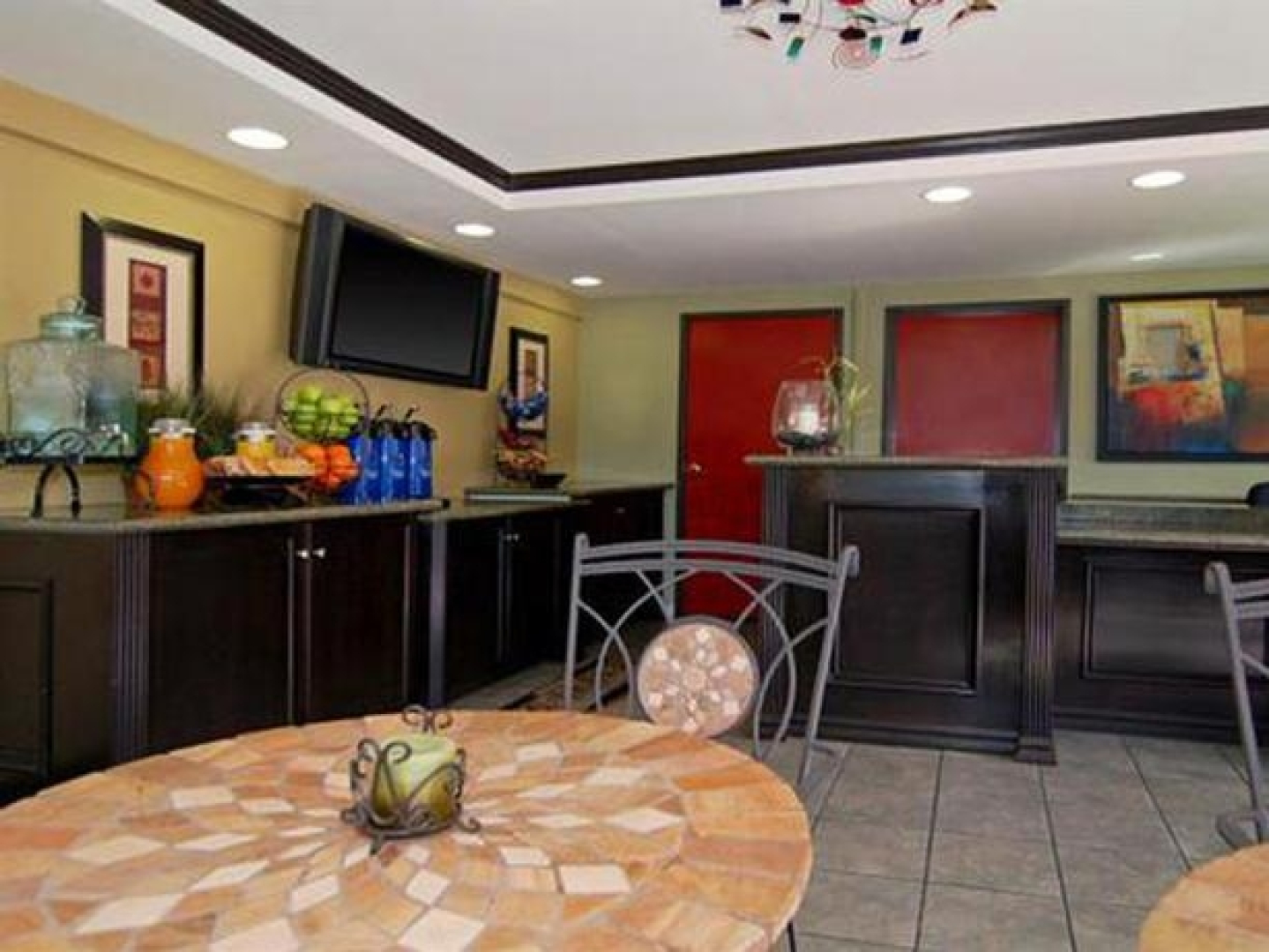 Econo Lodge Inn & Suites West Hollywood