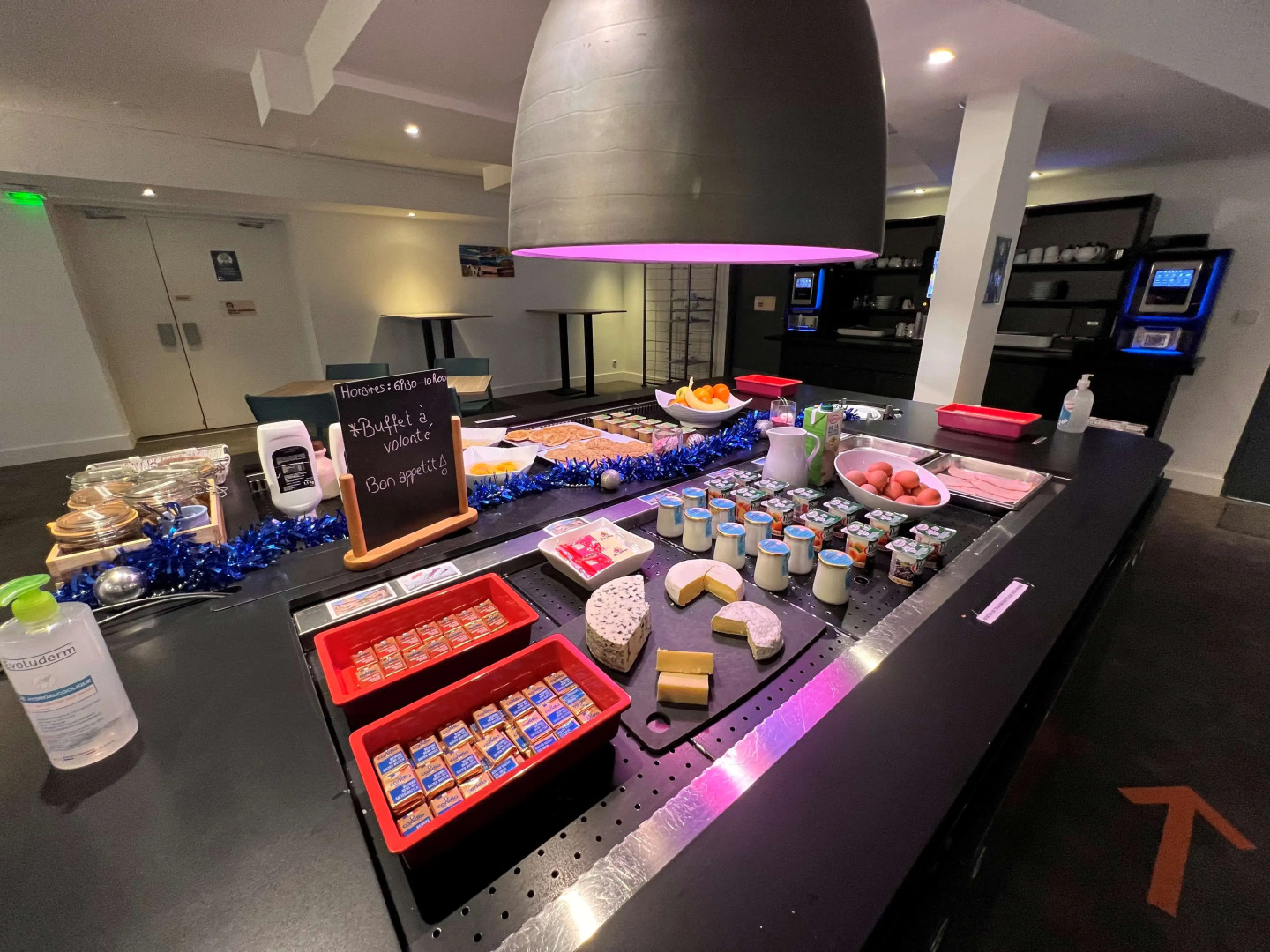 Hôtel, restaurant Kyriad Fréjus