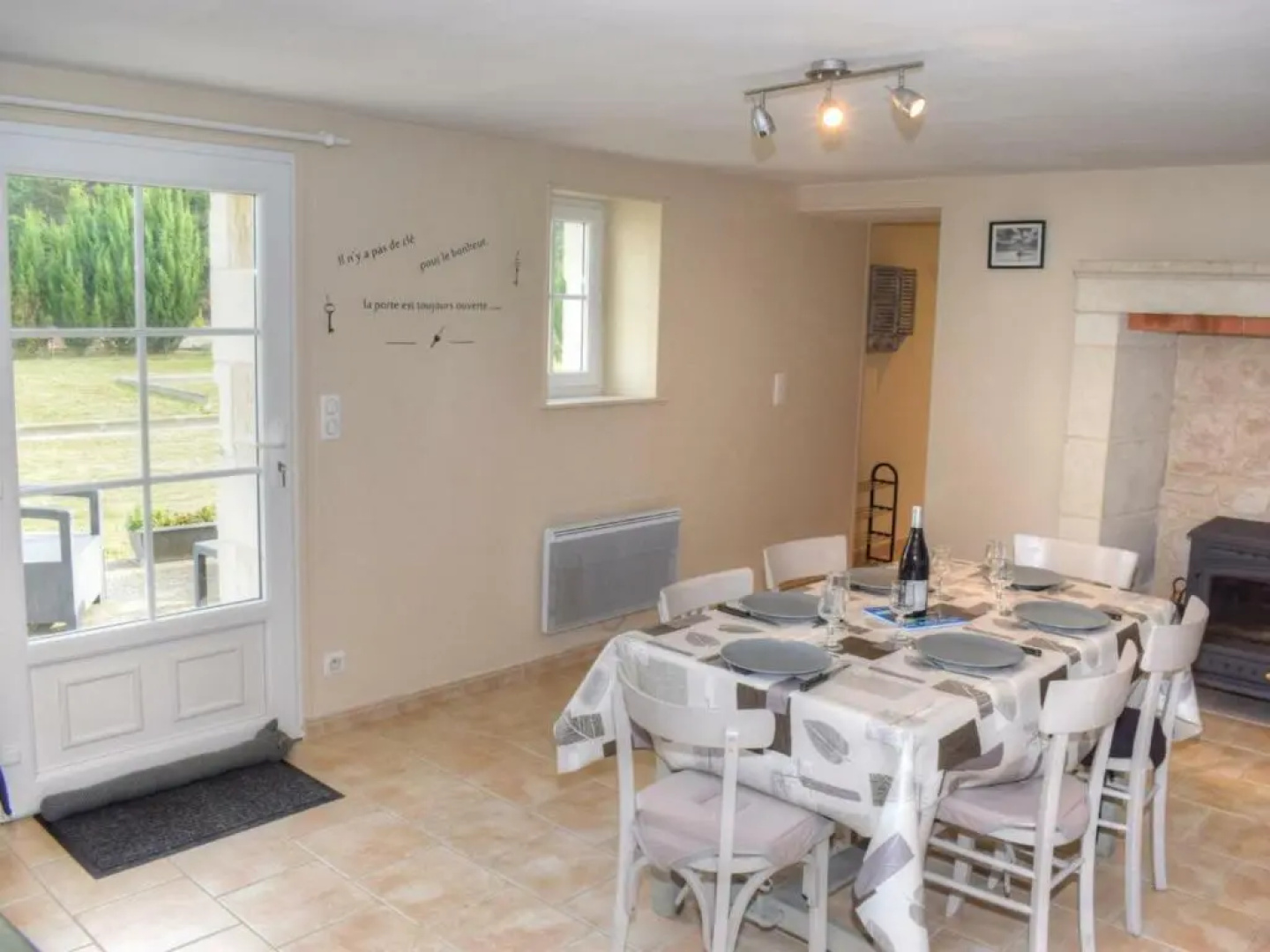Gîte Rilly-sur-Vienne, 4 pièces, 6 personnes - FR-1-381-481