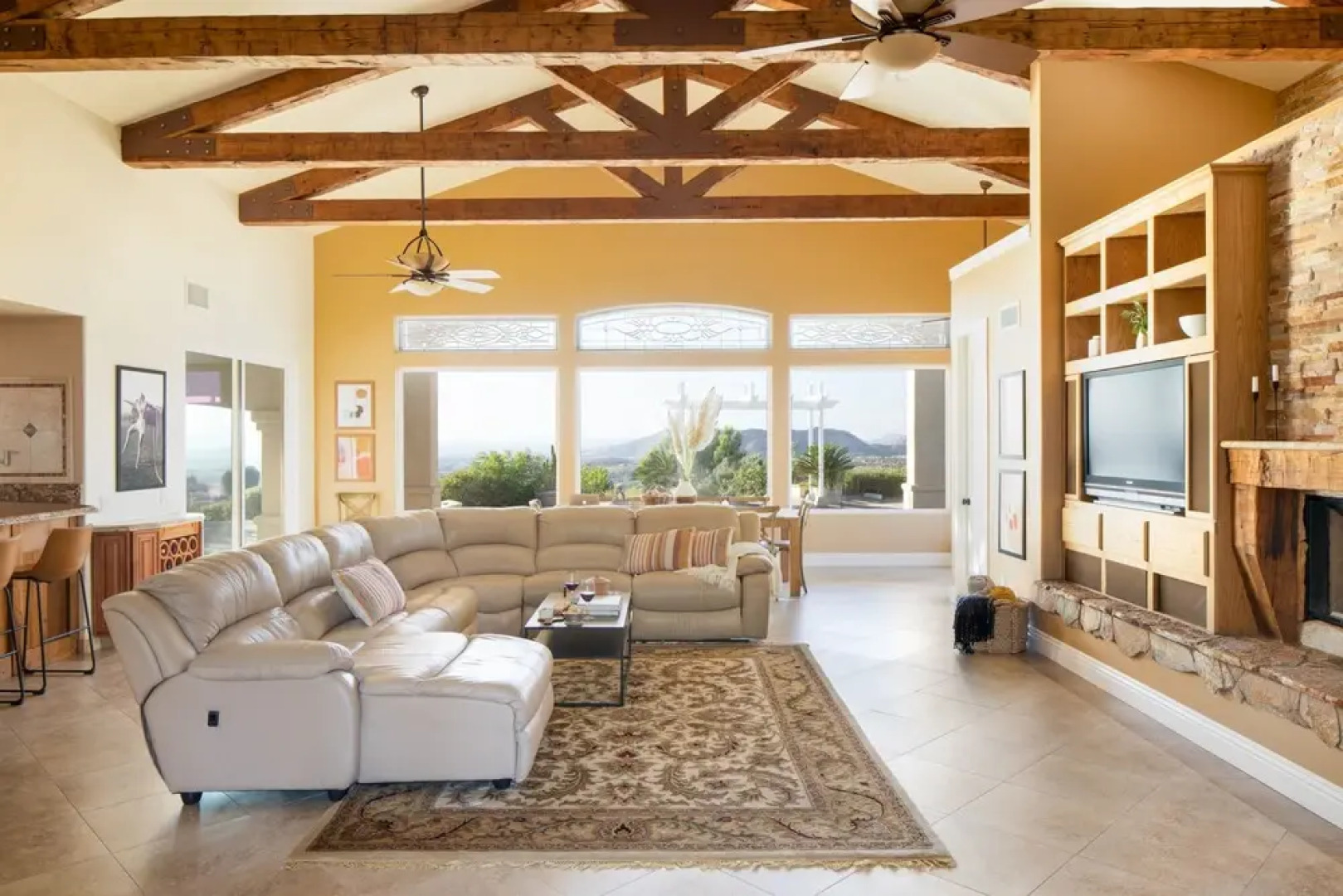 Vineyard View by Avantstay Secluded Estate w/ Incredible Views & Spa