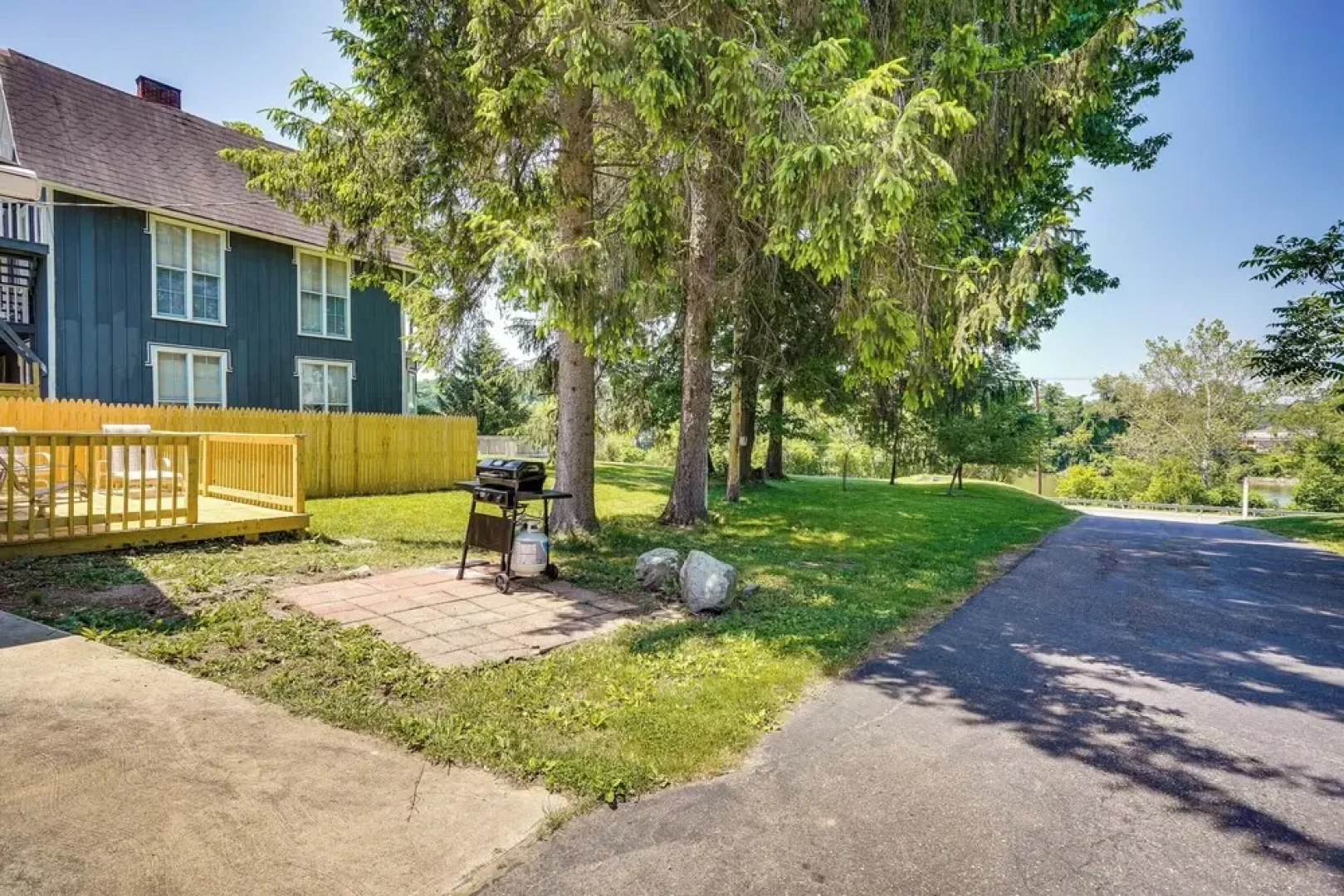Zanesville Vacation Rental: 2 Mi to Downtown!