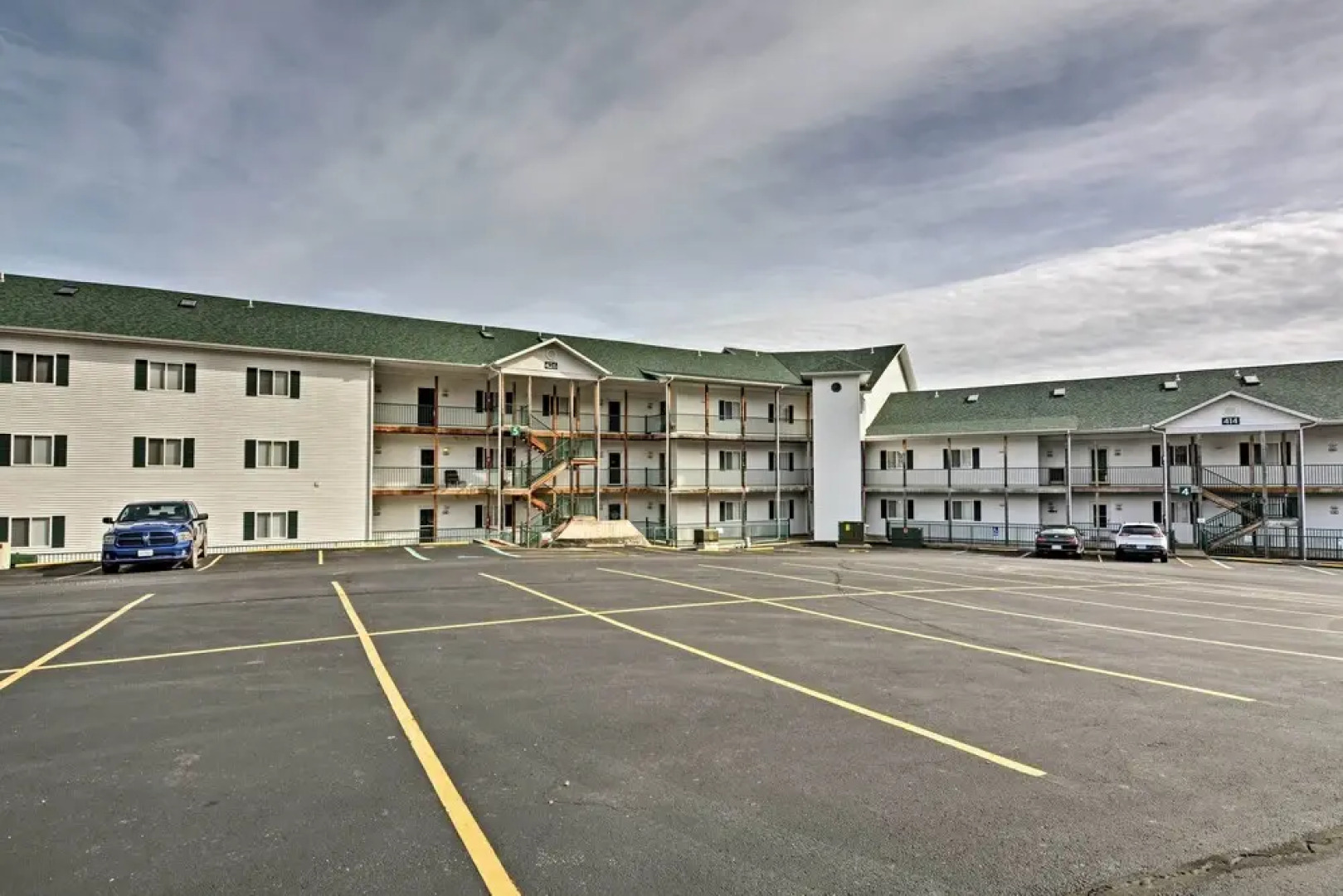 2 Pools: Waterfront Condo on Lake of the Ozarks!