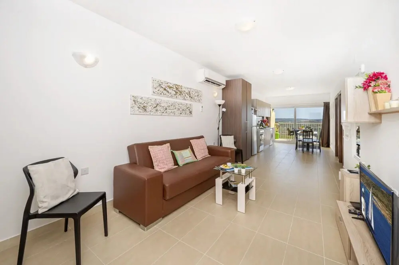 Summer Breeze with Panoramic terrace by Getaways Malta