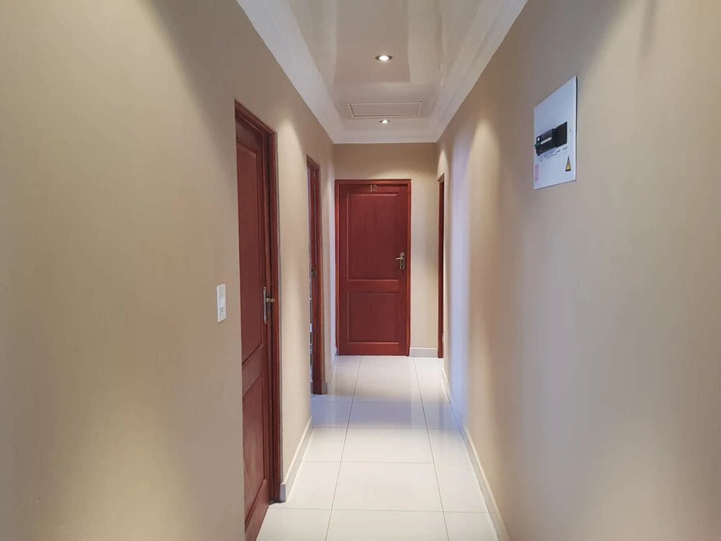 Ekuthuleni Guest house vosloorus