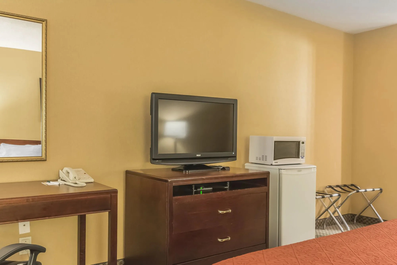 Jolly Roger Inn Resort