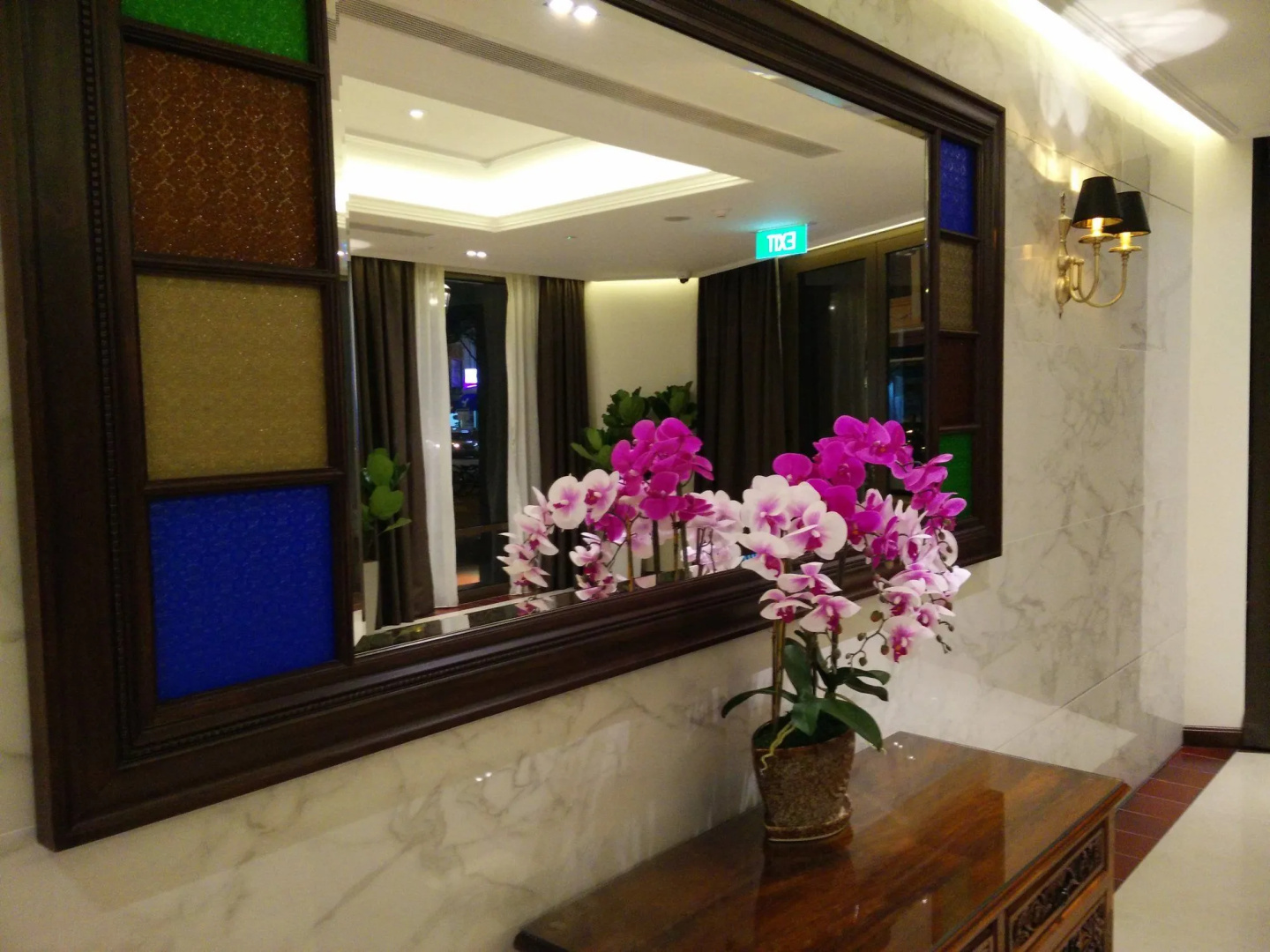 AM Hotel