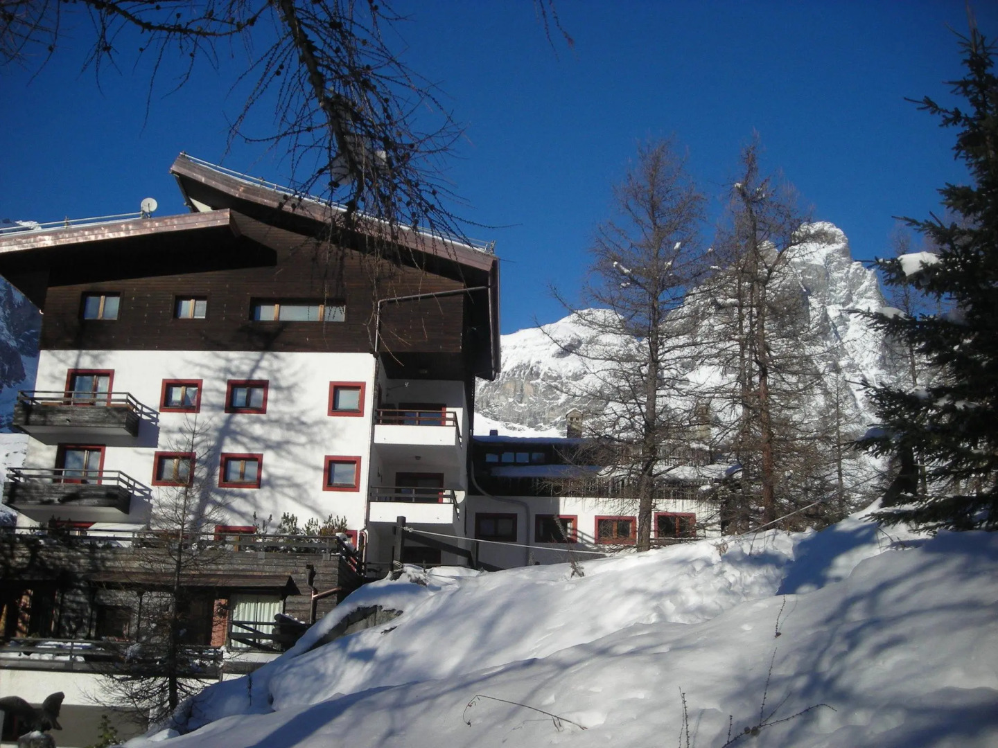 Matterhorn View Apartment in Breuil-Cervinia near Ski Area