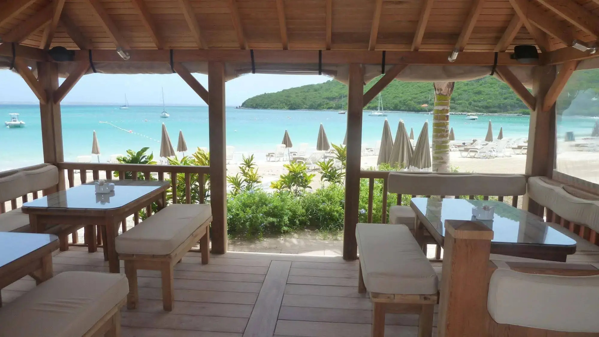 Le Domaine Anse Marcel Beach Resort