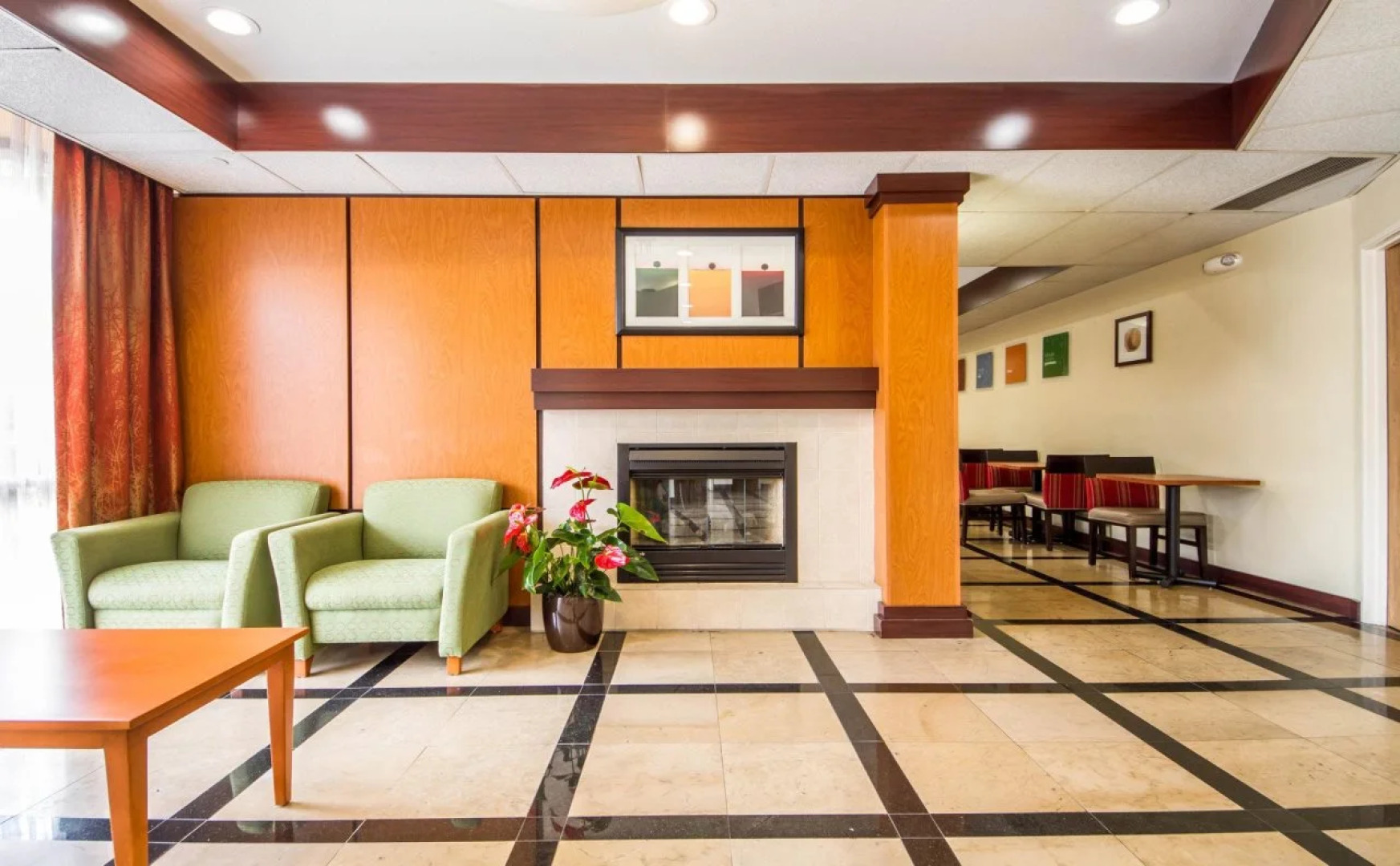 Comfort Inn & Suites Oakland Airport