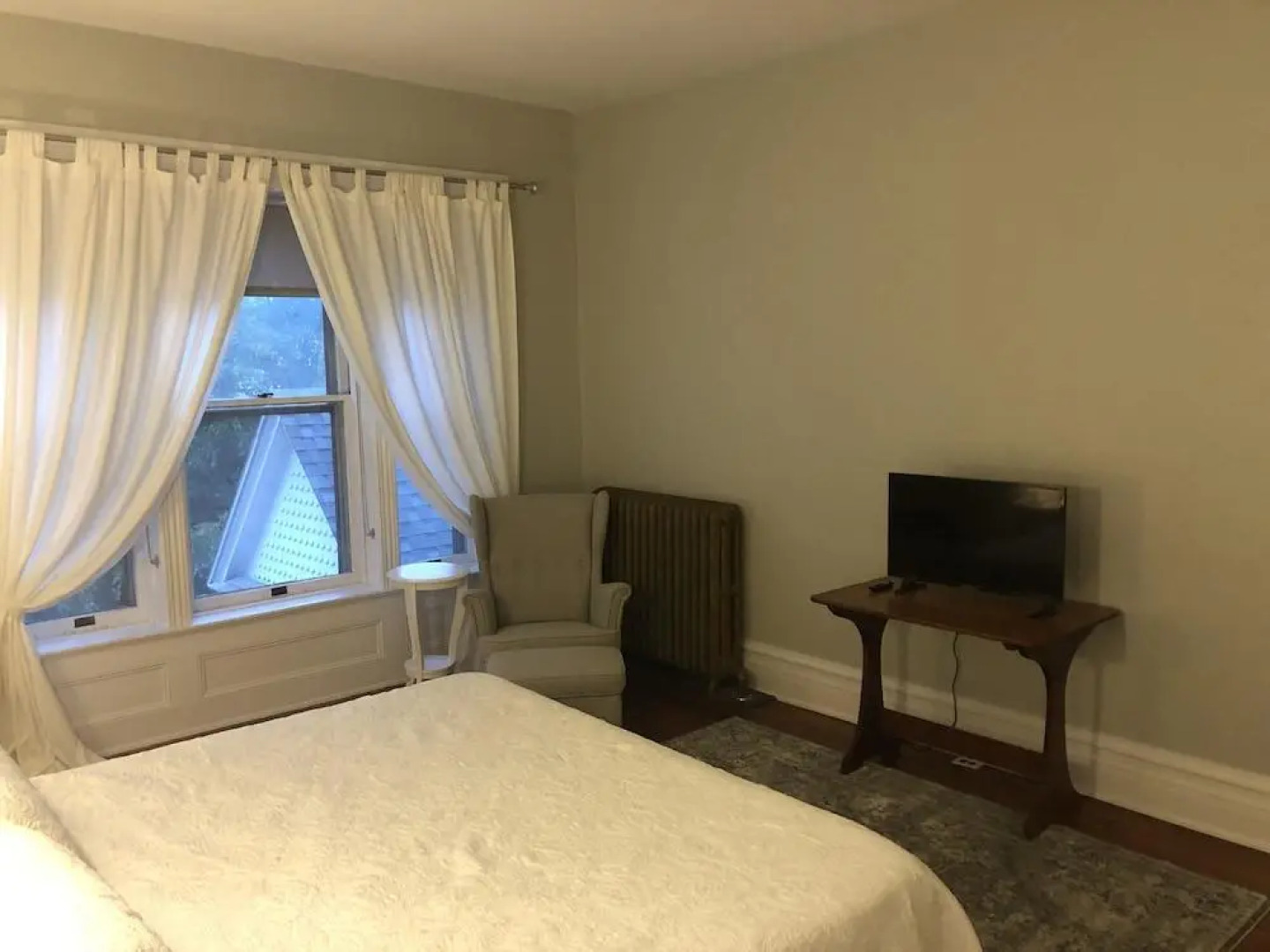 Hatch House Bed & Breakfast