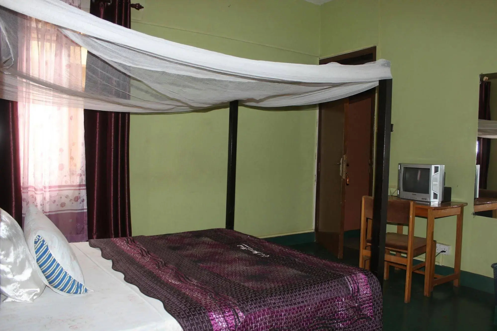 Cool Breeze Hotel Jinja