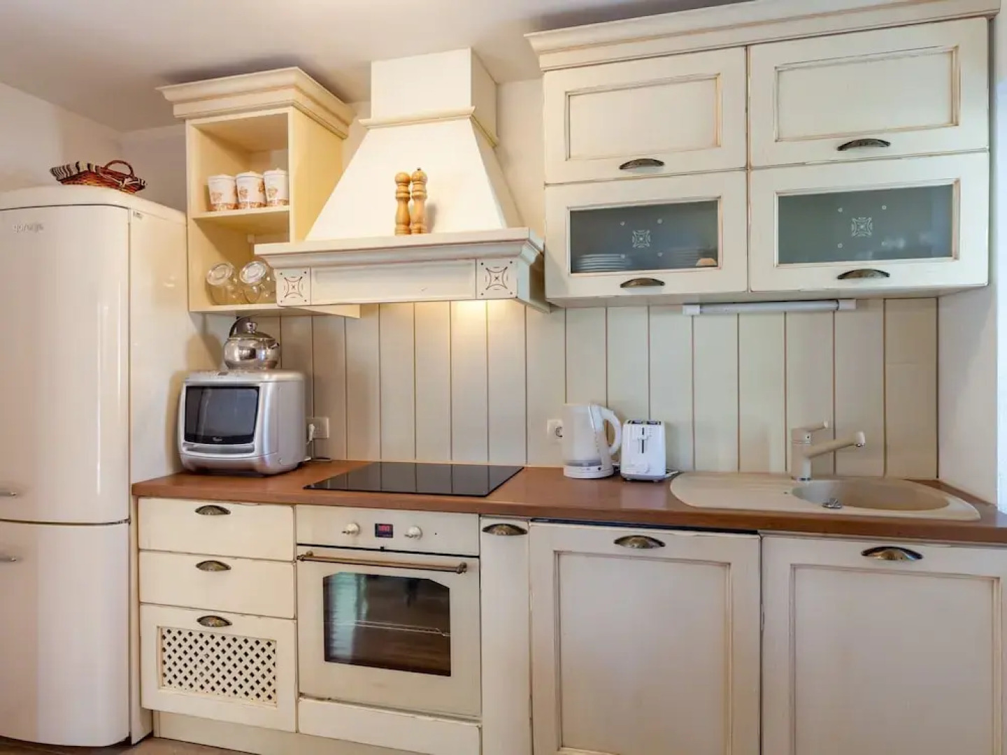 Villa in Sumartin Near the Beach & Ferry Port