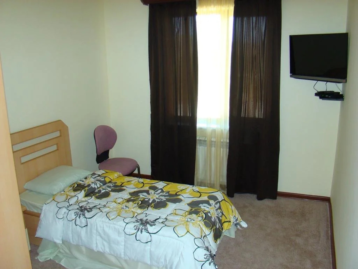 Амротс Отель