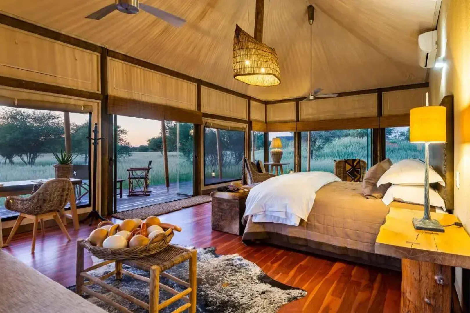 The Kalahari Sands Exclusive Safari Lodge
