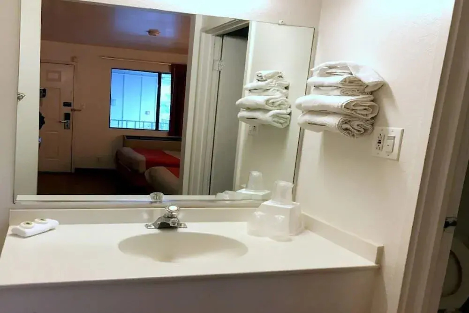 Motel 6 Cleveland East - Macedonia