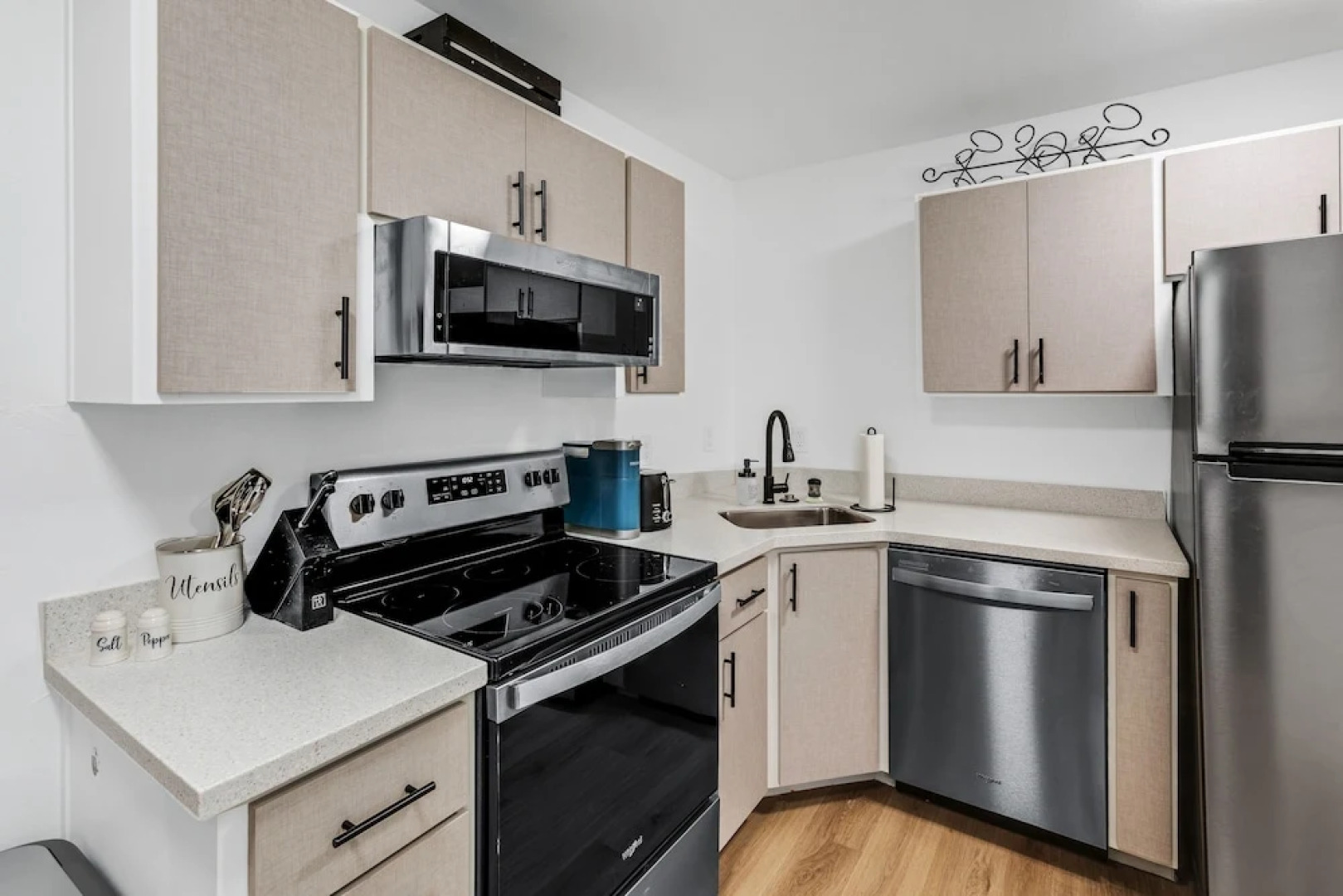 Beautiful Ski-in/ski-out Condo Located On The Eagle Point Resort! 1 Bedroom Condo by RedAwning